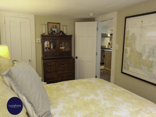 Cape Cod Home 994826