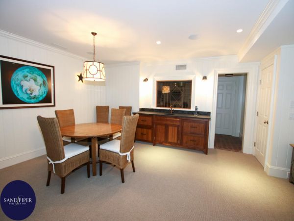 Cape Cod Home 994828