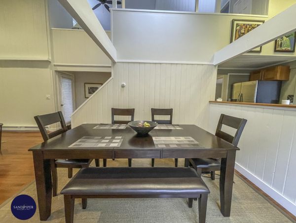 Cape Cod Home 994829