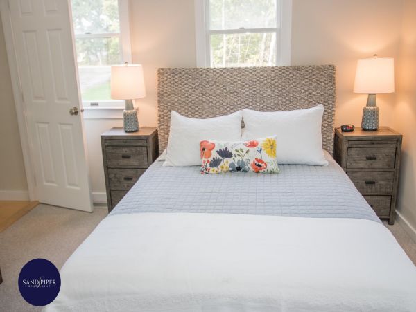 Cape Cod Home 994830