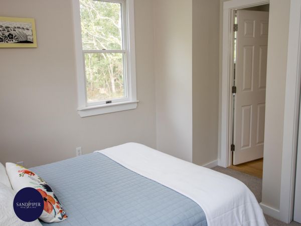 Cape Cod Home 994830