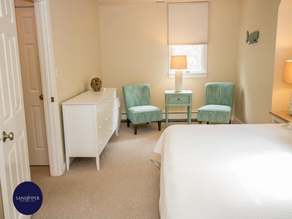 Cape Cod Home 994830