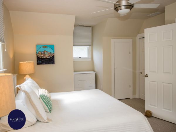 Cape Cod Home 994830
