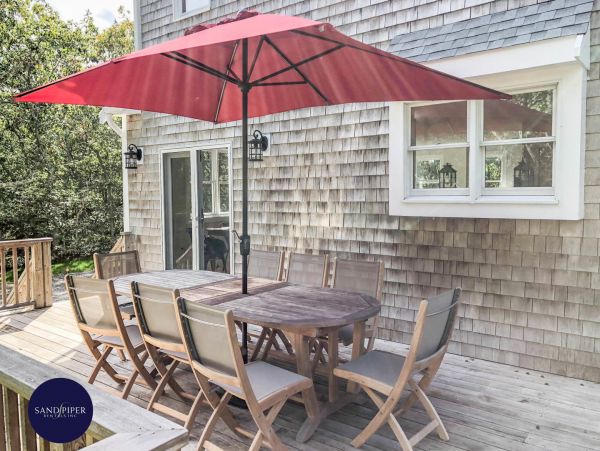 Cape Cod Home 994830