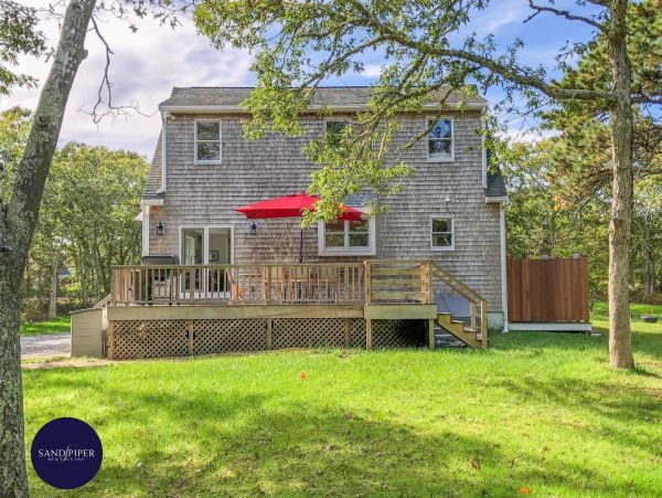 Cape Cod Home 994830