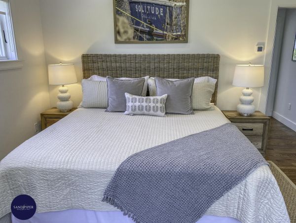 Cape Cod Home 994831