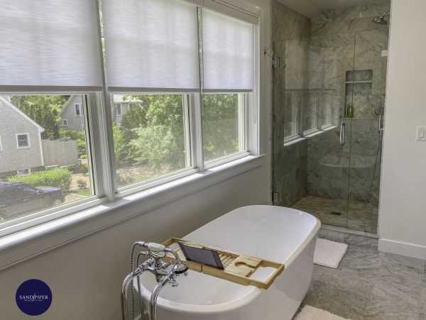 Cape Cod Home 994831
