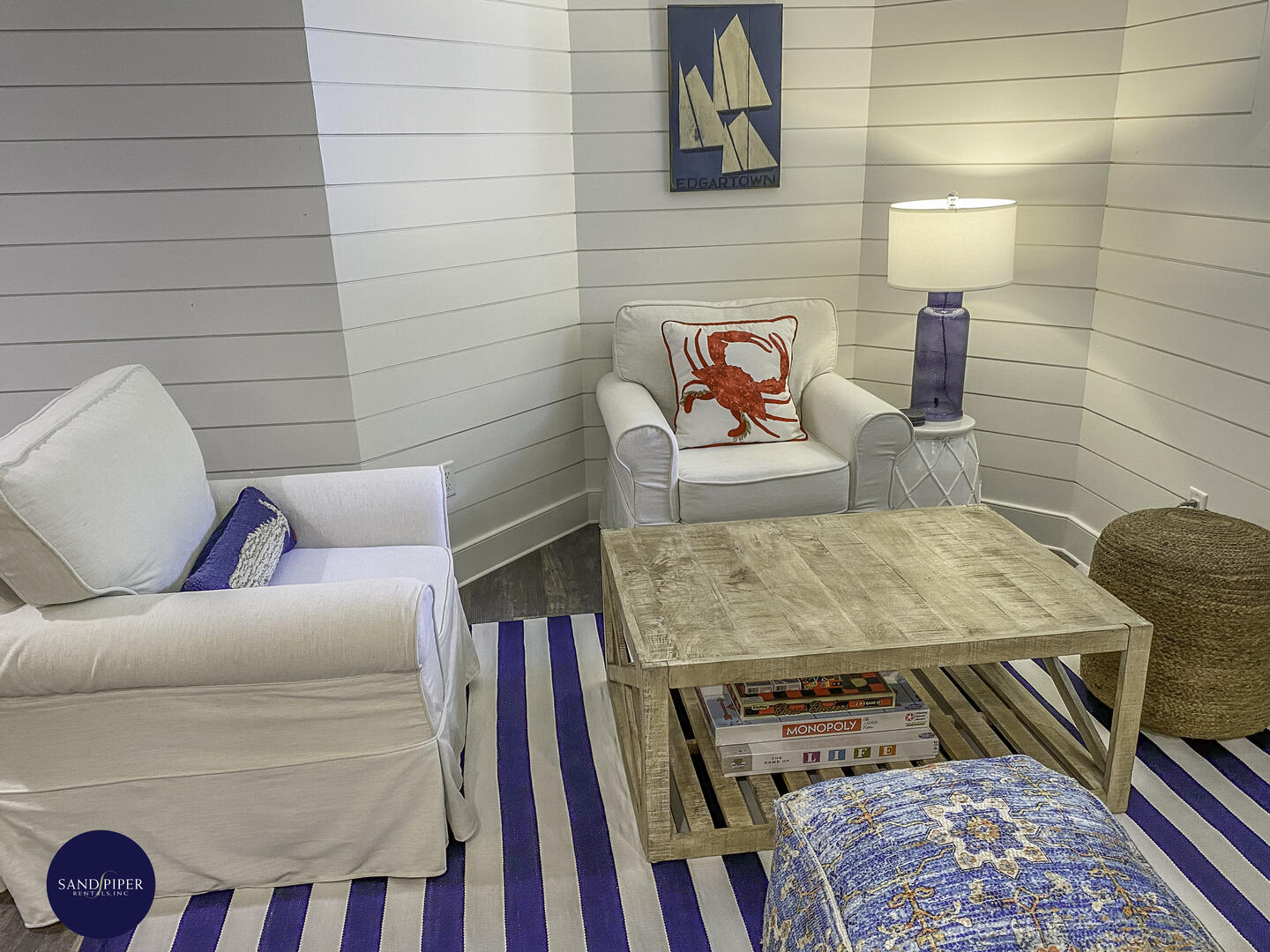 Cape Cod Home 994831