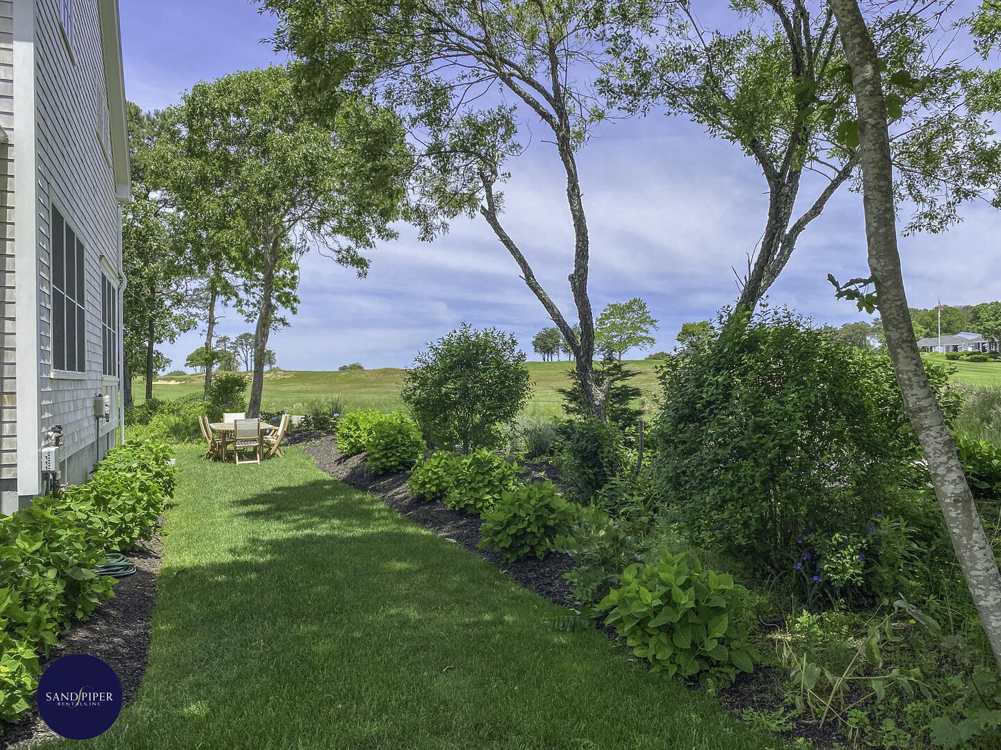 Cape Cod Home 994831
