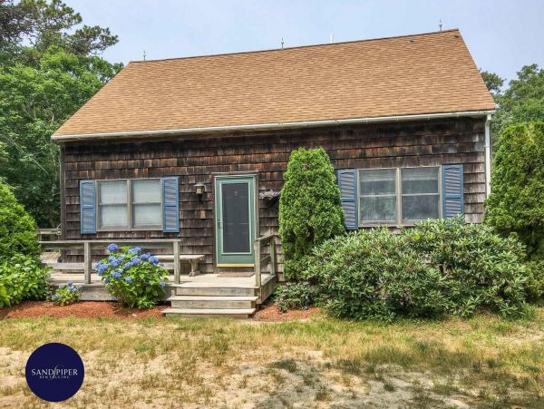 Cape Cod Home 994834