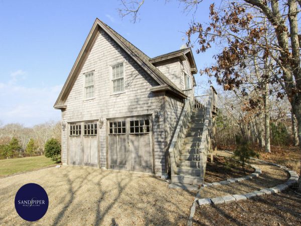 Cape Cod Home 994835