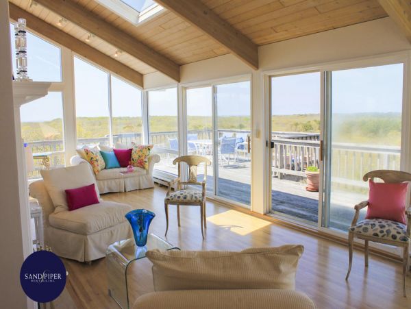 Cape Cod Home 994836