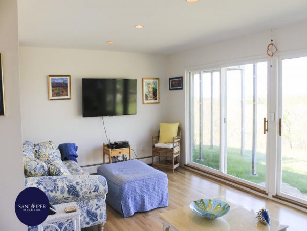 Cape Cod Home 994836