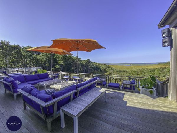 Cape Cod Home 994837