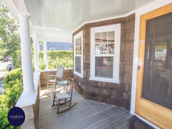 Cape Cod Home 994838