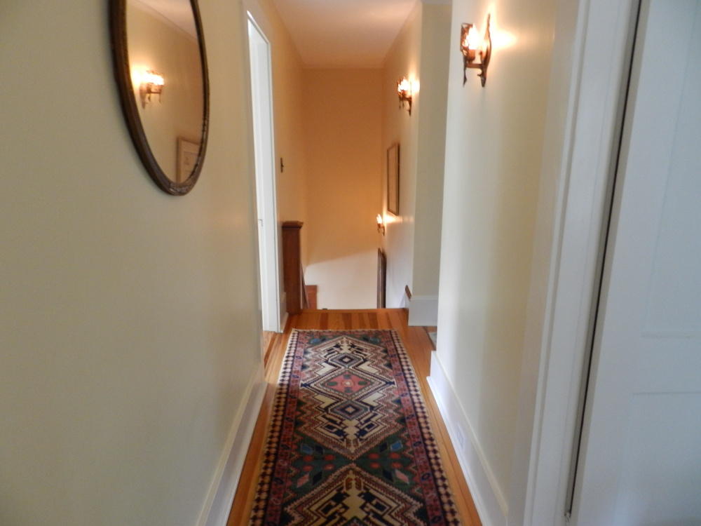 Cape Cod Home 994838
