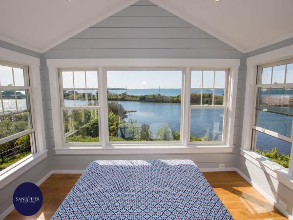 Cape Cod Home 994839