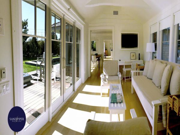 Cape Cod Home 994840