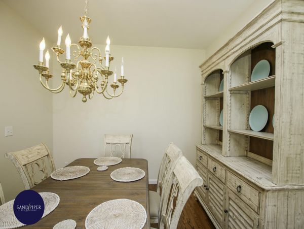 Cape Cod Home 994842