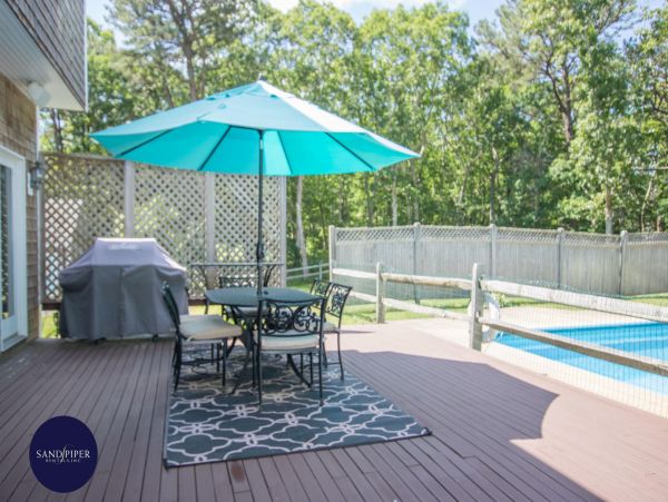 Cape Cod Home 994842