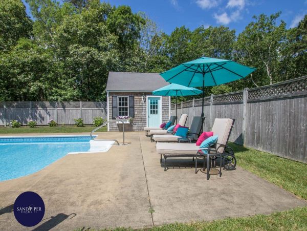 Cape Cod Home 994842