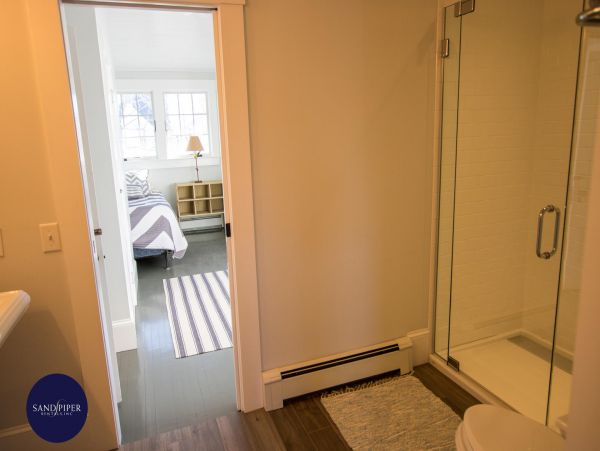 Cape Cod Home 994843