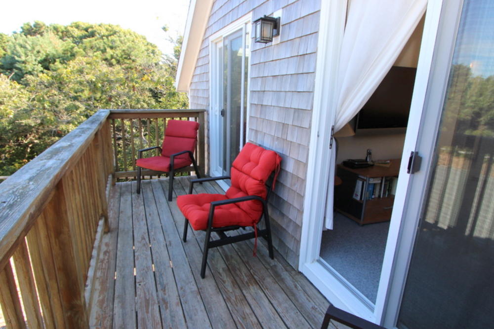 Cape Cod Home 994845