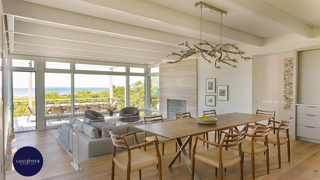 Cape Cod Home 994846