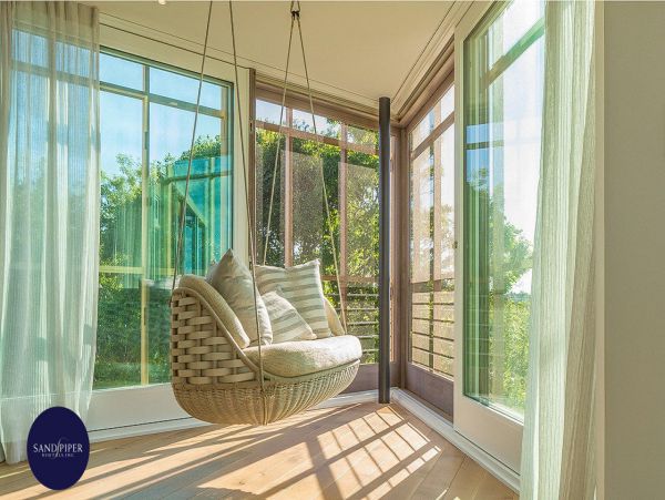 Cape Cod Home 994846