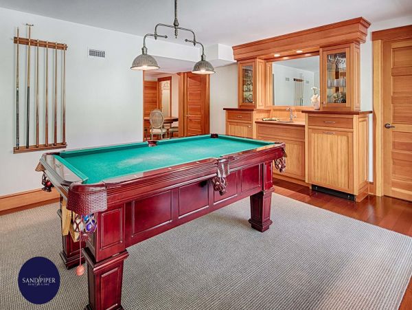 Cape Cod Home 994848