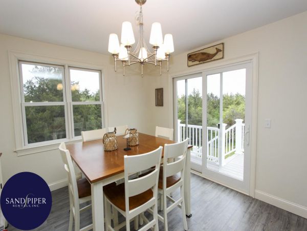 Cape Cod Home 994849