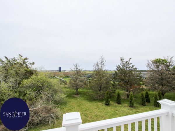 Cape Cod Home 994849
