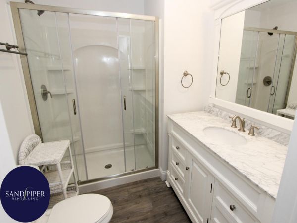 Cape Cod Home 994849