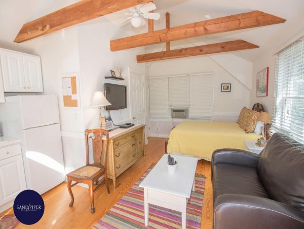Cape Cod Home 994850