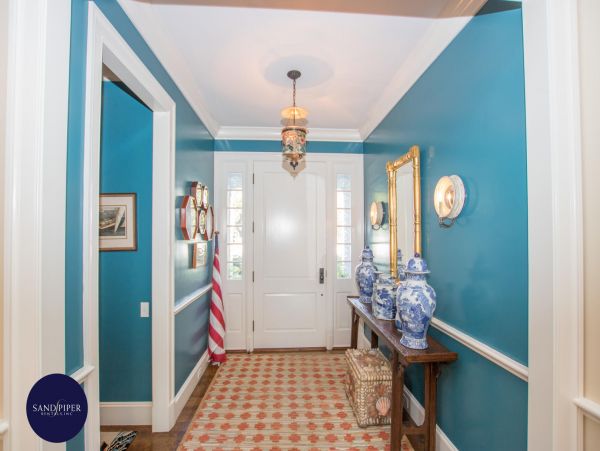 Cape Cod Home 994851