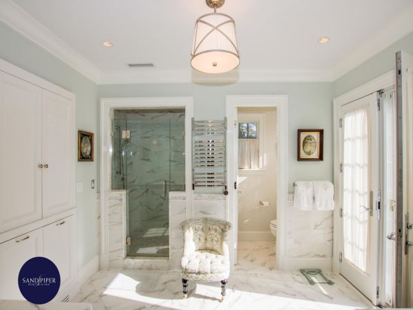 Cape Cod Home 994851