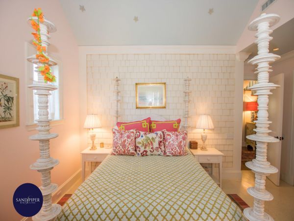 Cape Cod Home 994851