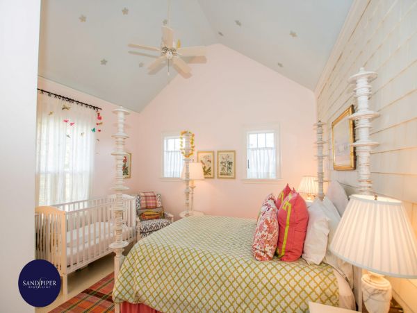 Cape Cod Home 994851