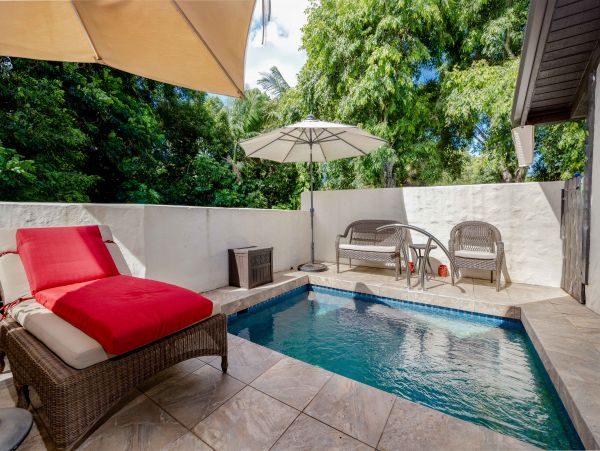 Princeville Charming Vacation Town Home With Private Pool