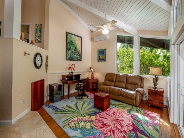 Princeville Charming Vacation Town Home With Private Pool