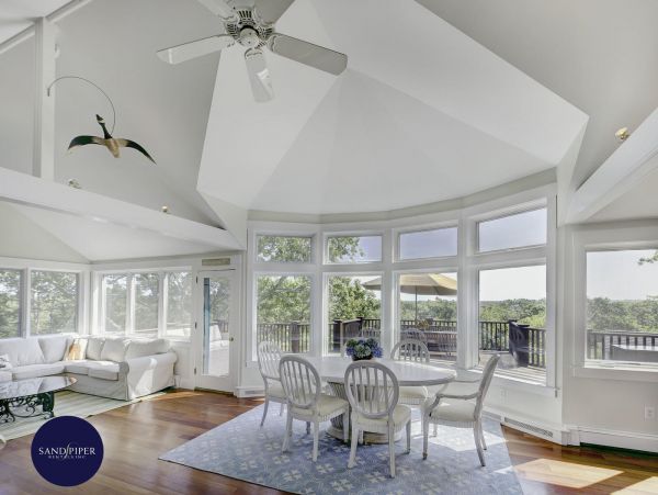 Cape Cod Home 994853