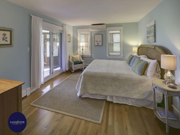 Cape Cod Home 994853