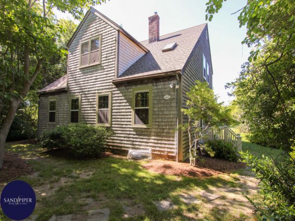 Cape Cod Home 994854