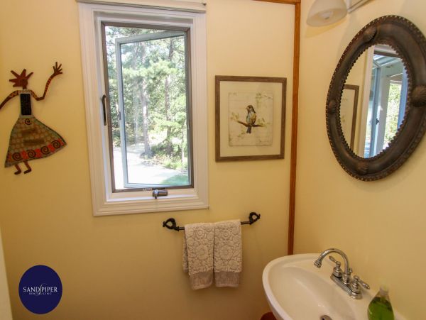Cape Cod Home 994856