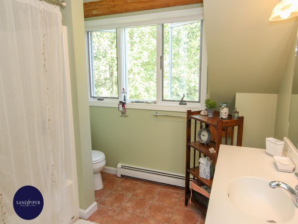 Cape Cod Home 994856