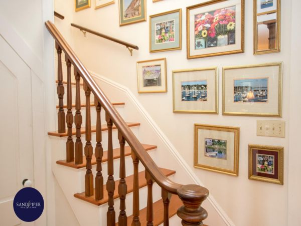 Cape Cod Home 994860