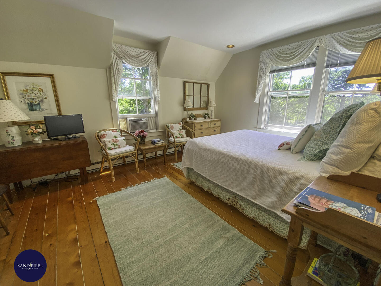 Cape Cod Home 994860
