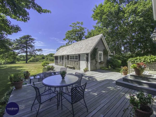 Cape Cod Home 994860