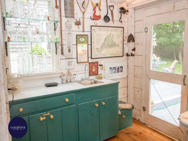 Cape Cod Home 994860