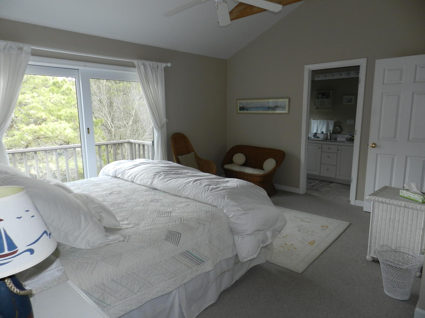 Cape Cod Home 994861